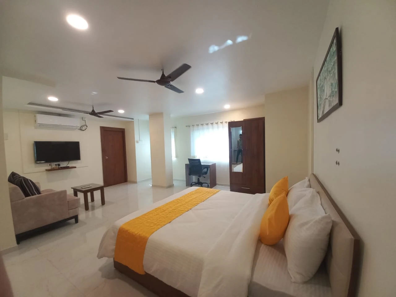 Premium Suite